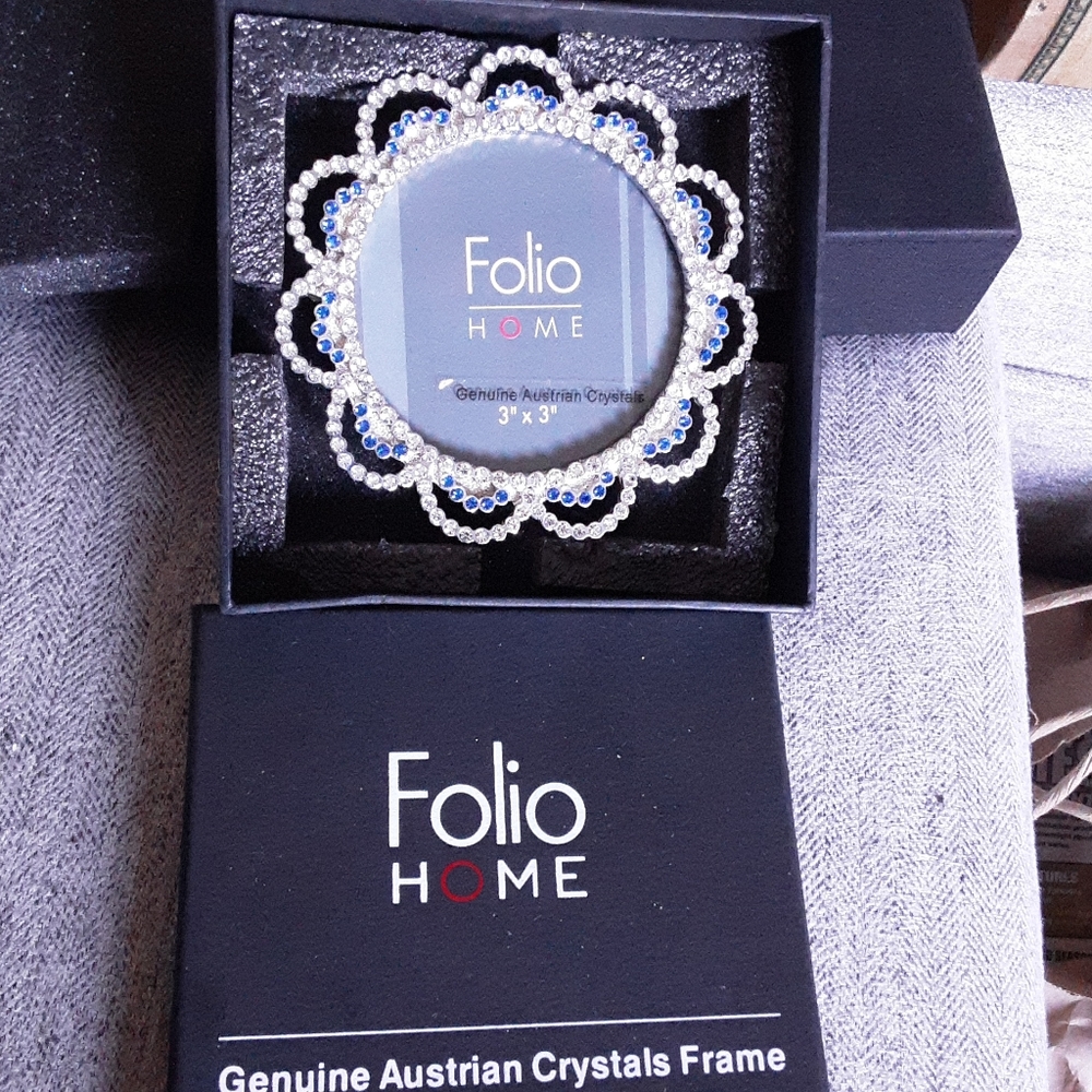 N.I.B. GENUINE AUSTRIAN CRYSTALS FRAME